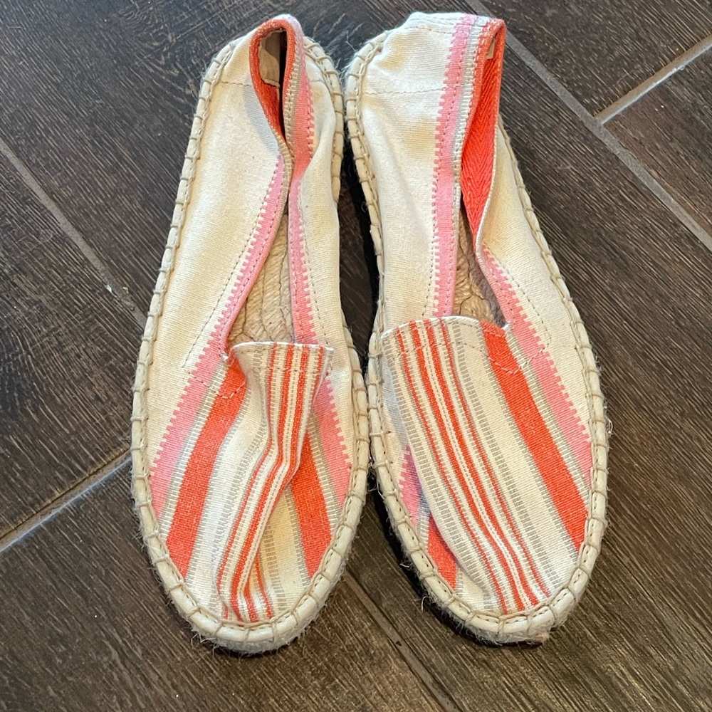 Gap Slip On Espadrilles Size 7